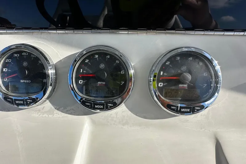  Yacht Photos Pics Dashboard gauges of a 2020 SeaVee 390Z boat, displaying speed and RPM.