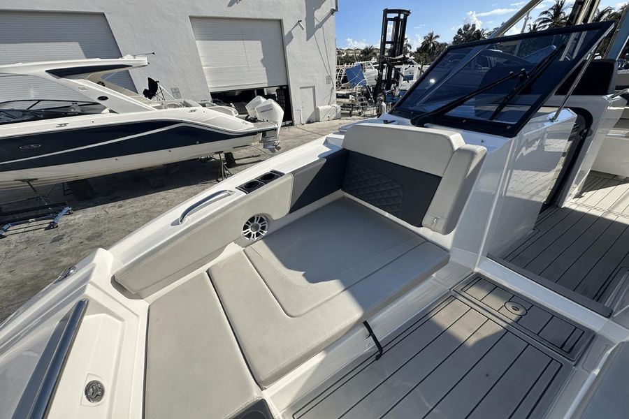 2022 Aquila 32
