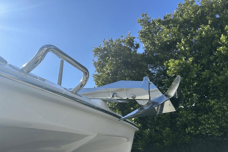 2022 Aquila 32