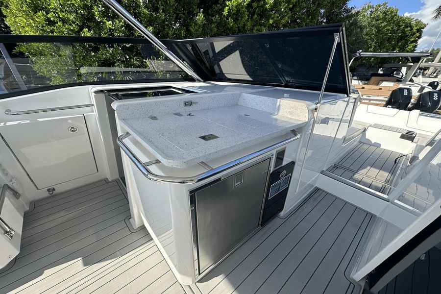 2022 Aquila 32