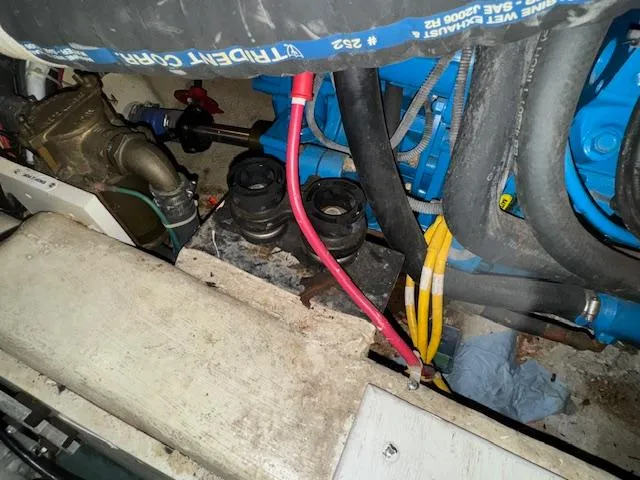 Diversion Yacht Photos Pics 