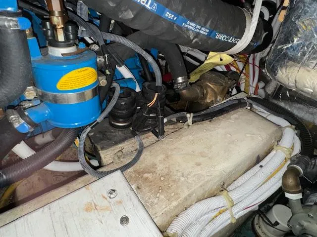 Diversion Yacht Photos Pics 