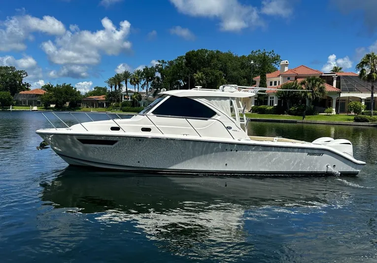  Yacht Photos Pics 2019 Pursuit Os325 Offshore - Image 4