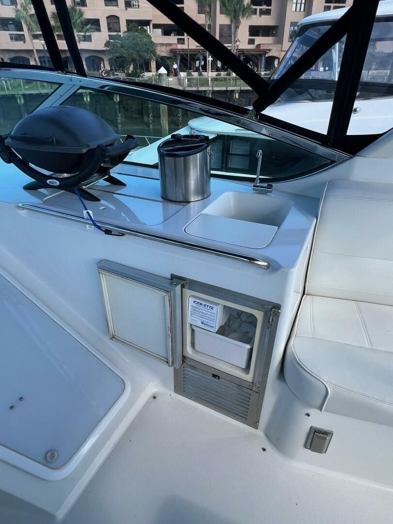 2001 Carver 53 