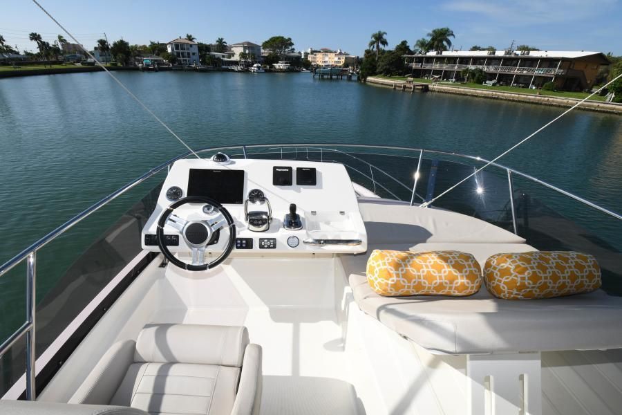 2021 Prestige 420 Flybridge