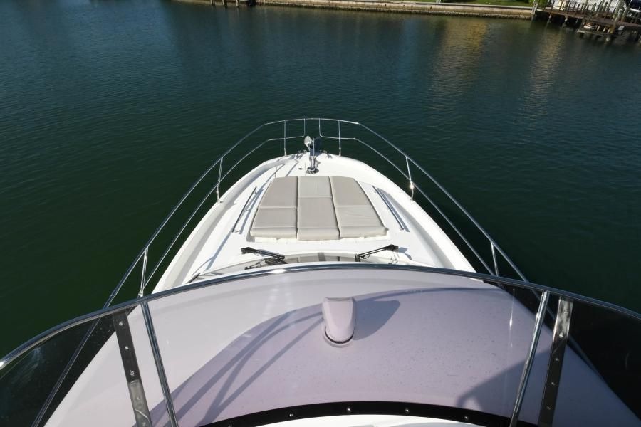 2021 Prestige 420 Flybridge