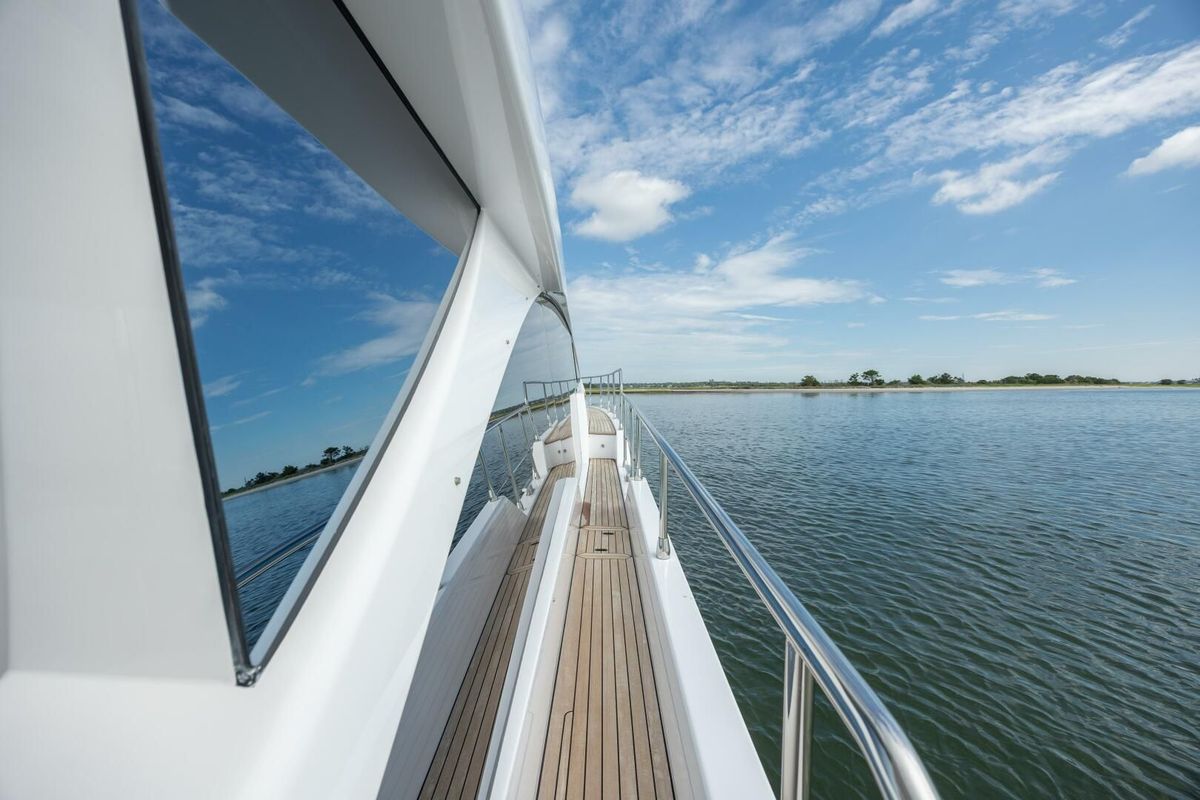 2023 Azimut 60 