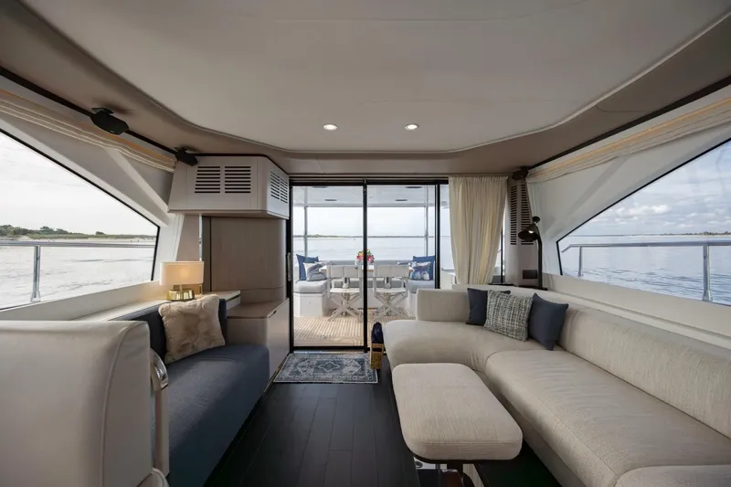 Dolce Vita Yacht Photos Pics 2023 Azimut 60 Fly - Image 26