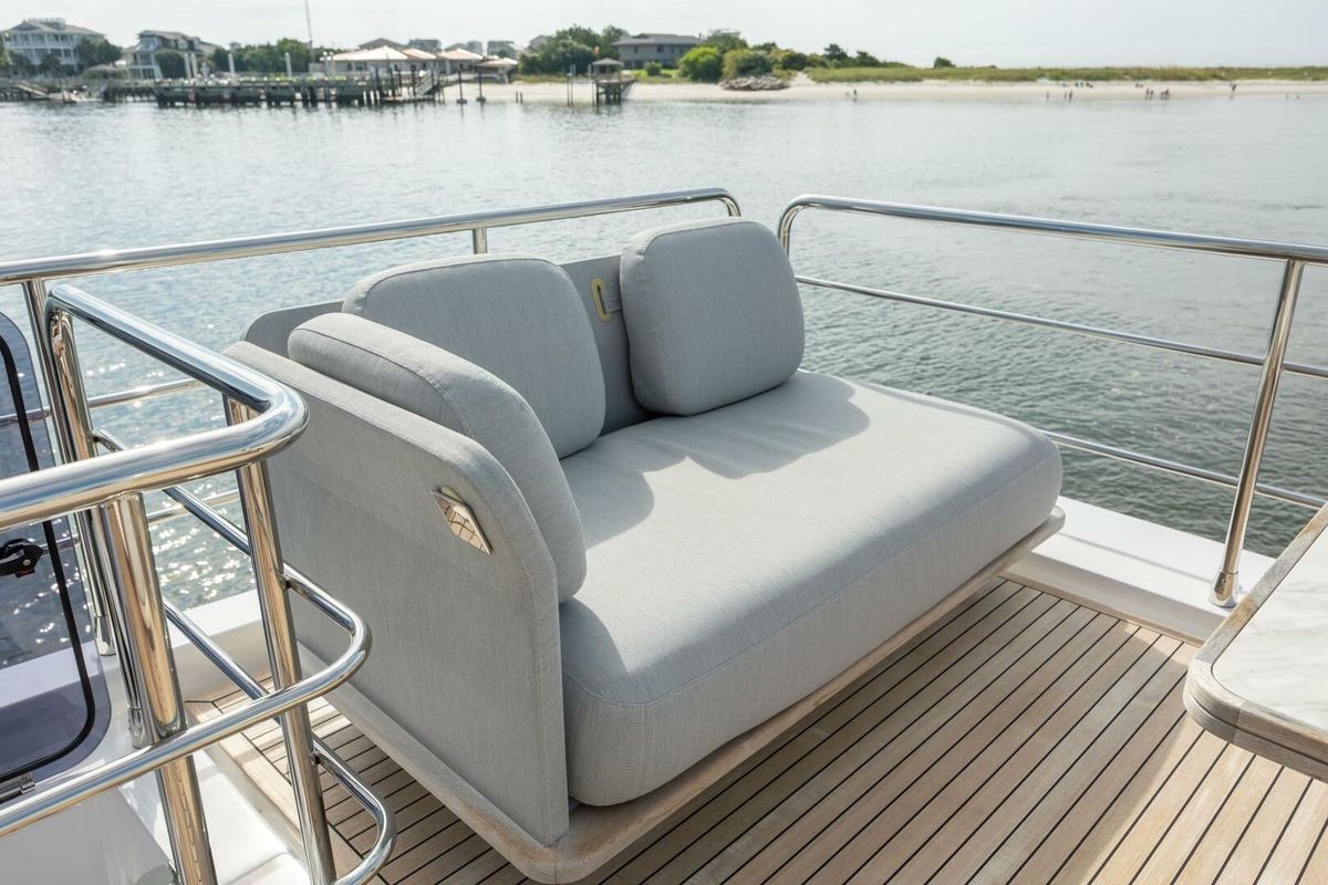 2023 Azimut 60 