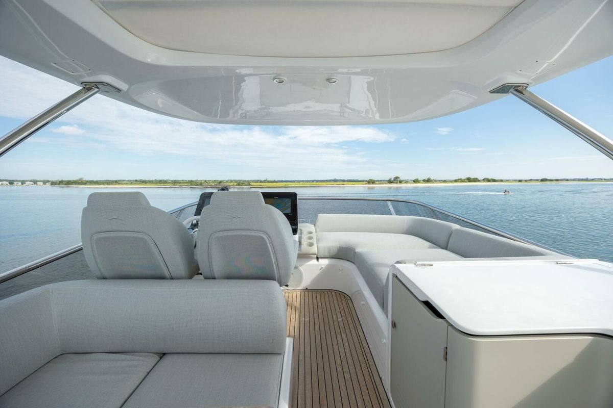 2023 Azimut 60 