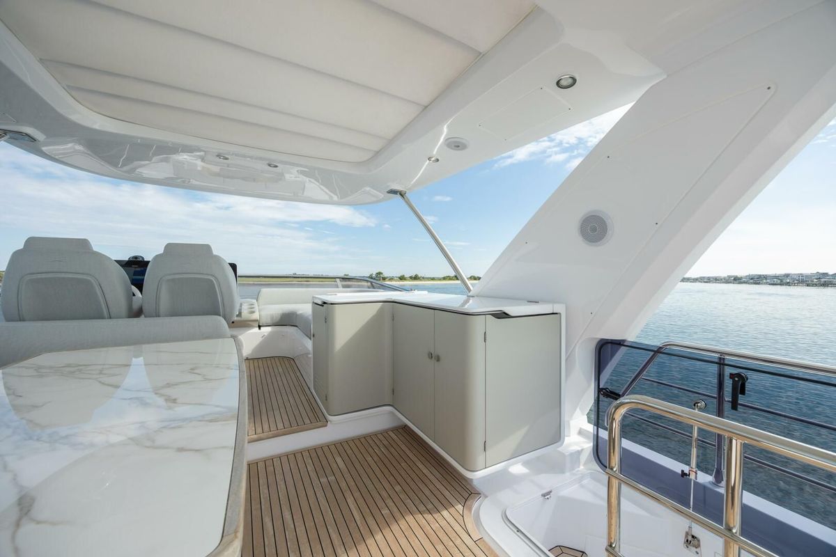 2023 Azimut 60 