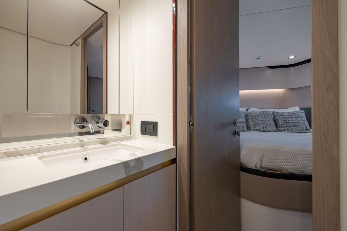 2023 Azimut 60 