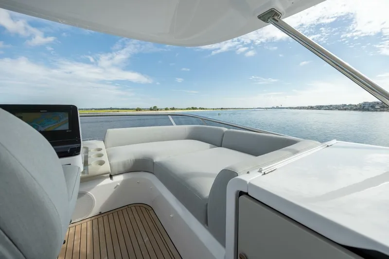 Dolce Vita Yacht Photos Pics 2023 Azimut 60 Fly - Image 69