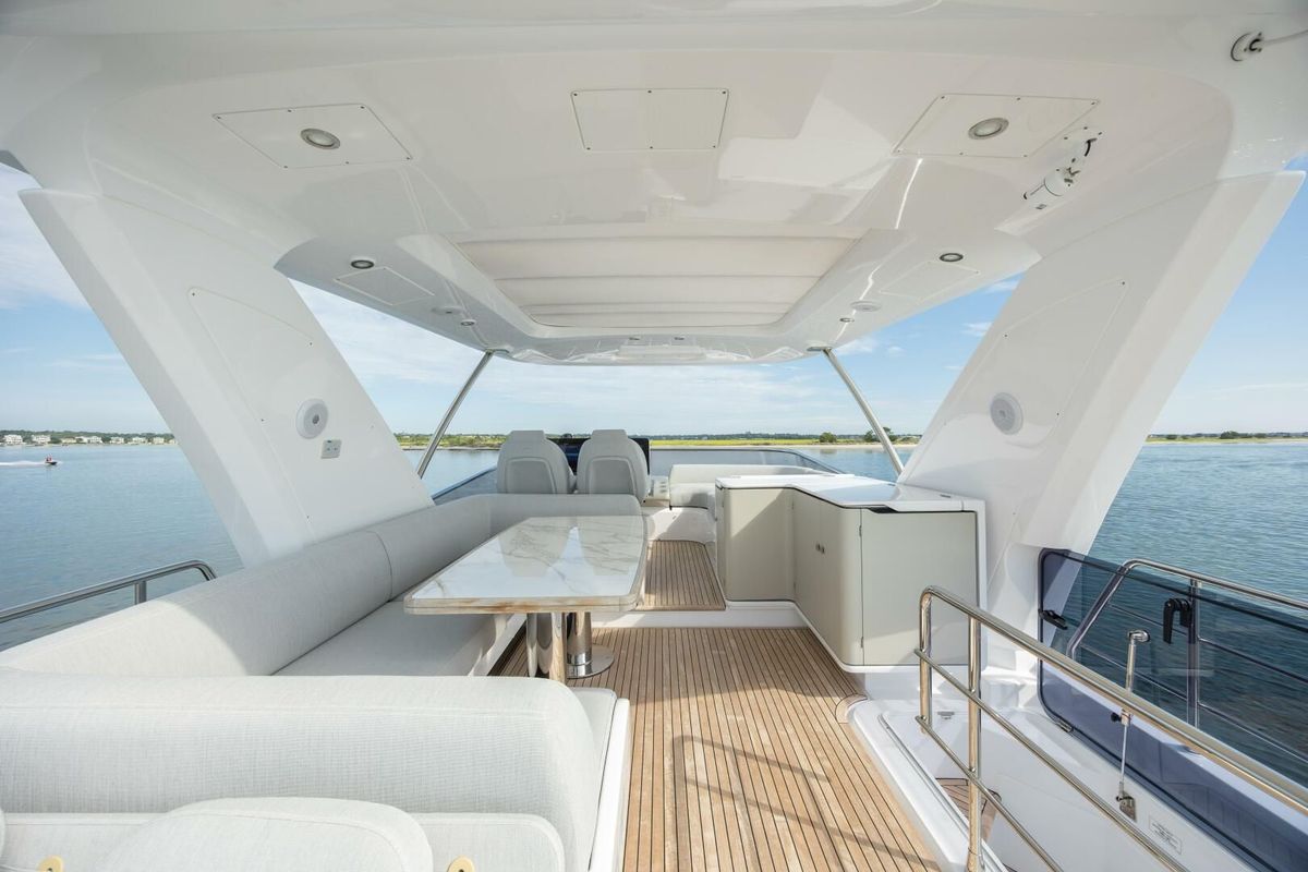 2023 Azimut 60 
