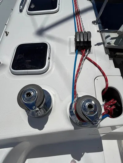 Memories Yacht Photos Pics Deck of 2004 Hunter 466 sailboat with winches and ropes.