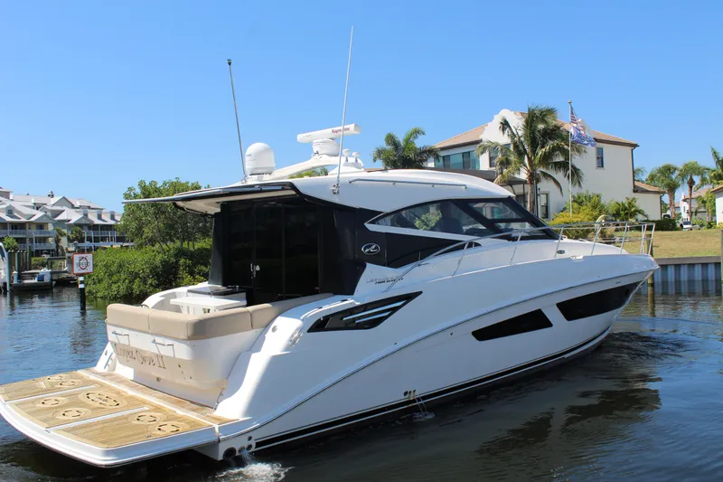 Lopez Cove II Yacht Photos Pics 