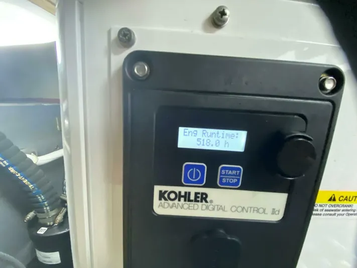 Mabe's Kid Yacht Photos Pics 2017 Carver C37 Coupe Diesel - Image 66