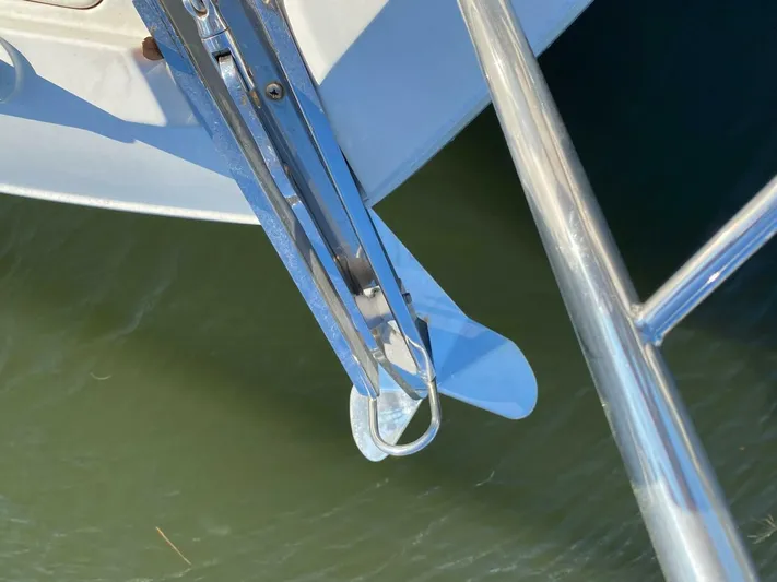 Mabe's Kid Yacht Photos Pics 2017 Carver C37 Coupe Diesel - Image 7