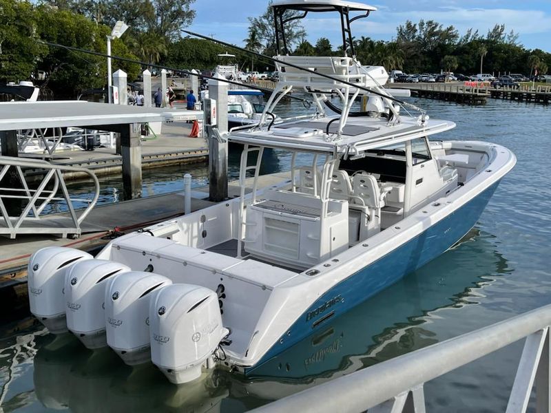 2017 Everglades 435 Center Console