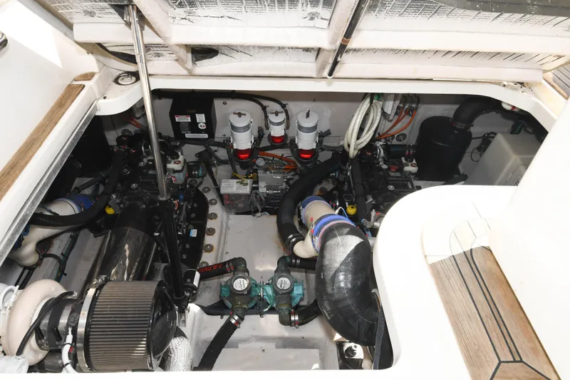 Lopez Cove II Yacht Photos Pics 