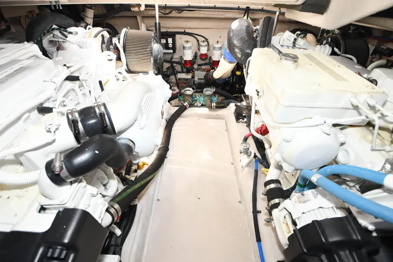 Lopez Cove II Yacht Photos Pics 