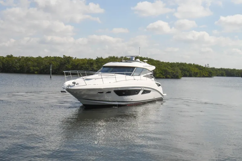 Lopez Cove II Yacht Photos Pics 