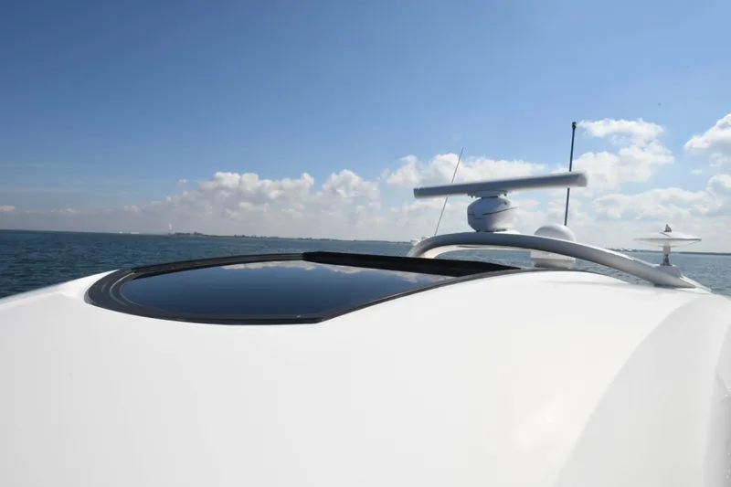 Lopez Cove II Yacht Photos Pics 