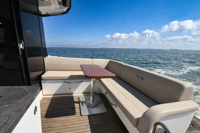 Lopez Cove II Yacht Photos Pics 