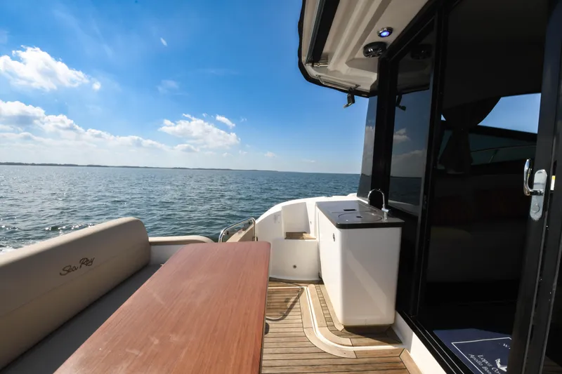 Lopez Cove II Yacht Photos Pics 