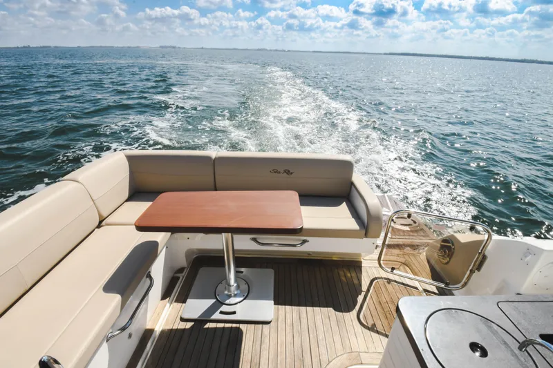 Lopez Cove II Yacht Photos Pics 