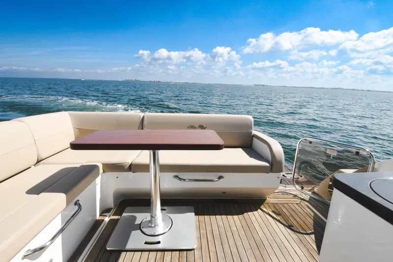 Lopez Cove II Yacht Photos Pics 