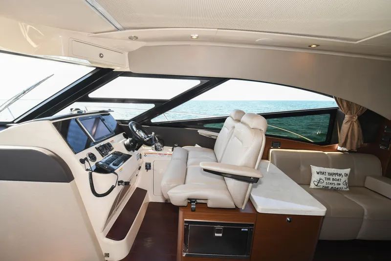 Lopez Cove II Yacht Photos Pics 