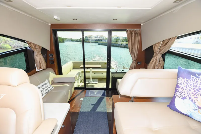 Lopez Cove II Yacht Photos Pics 