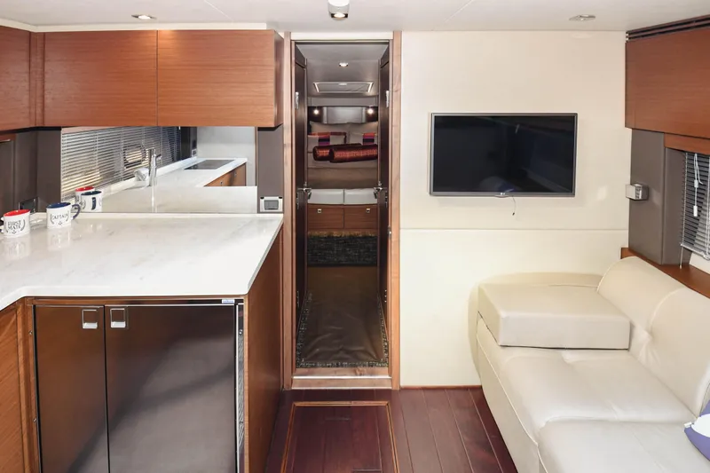 Lopez Cove II Yacht Photos Pics 