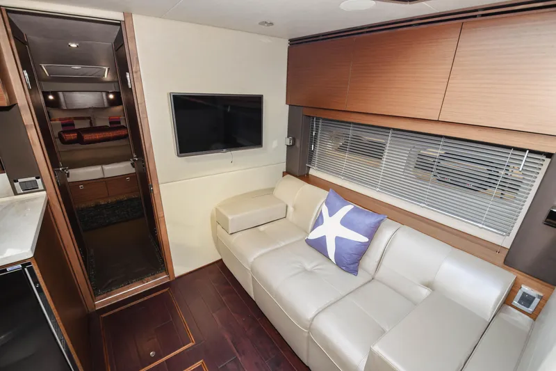 Lopez Cove II Yacht Photos Pics 