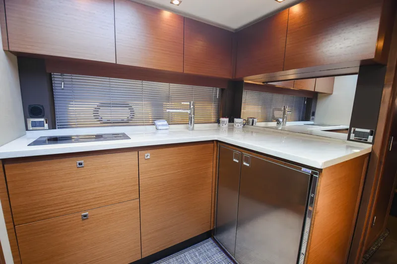 Lopez Cove II Yacht Photos Pics 