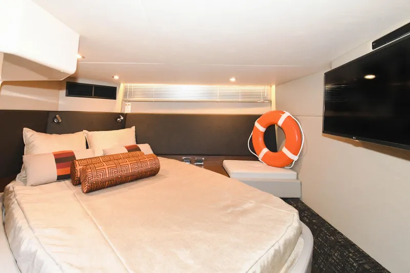 Lopez Cove II Yacht Photos Pics 