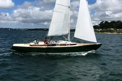 2018 Rustler 33