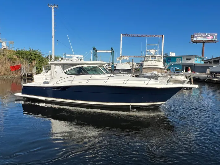 J Diesel Yacht Photos Pics 