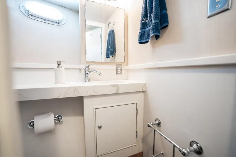 Coconut Yacht Photos Pics 