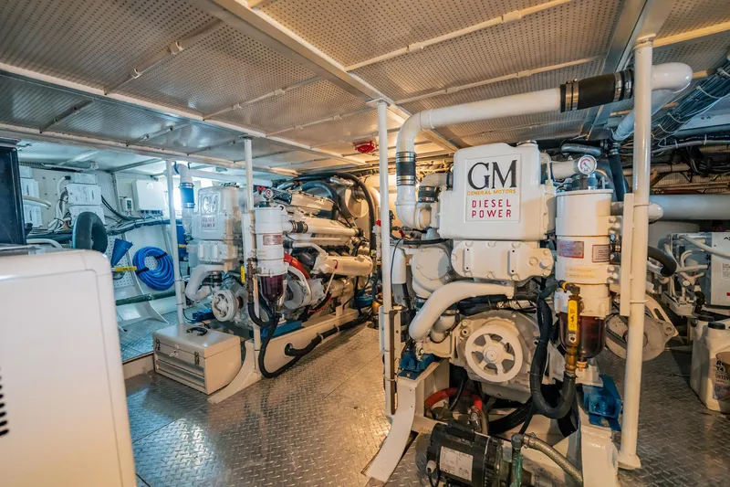 Coconut Yacht Photos Pics 