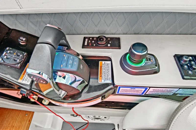 Sensei I Yacht Photos Pics Control panel of 2021 Sea Ray SLX 400 boat with joystick and throttle controls.