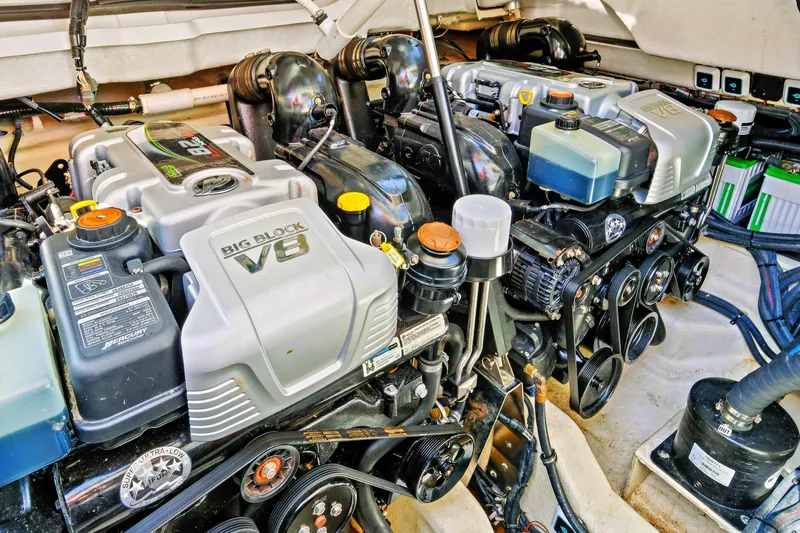 Sensei I Yacht Photos Pics Engine room of 2021 Sea Ray SLX 400 with dual Big Block V8 engines.