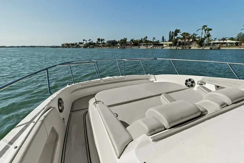  Yacht Photos Pics 2022 Sea Ray 320 Sundancer - Image 25