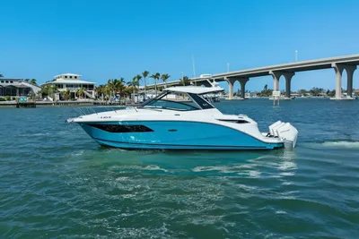 2022 Sea Ray 320 Sundancer