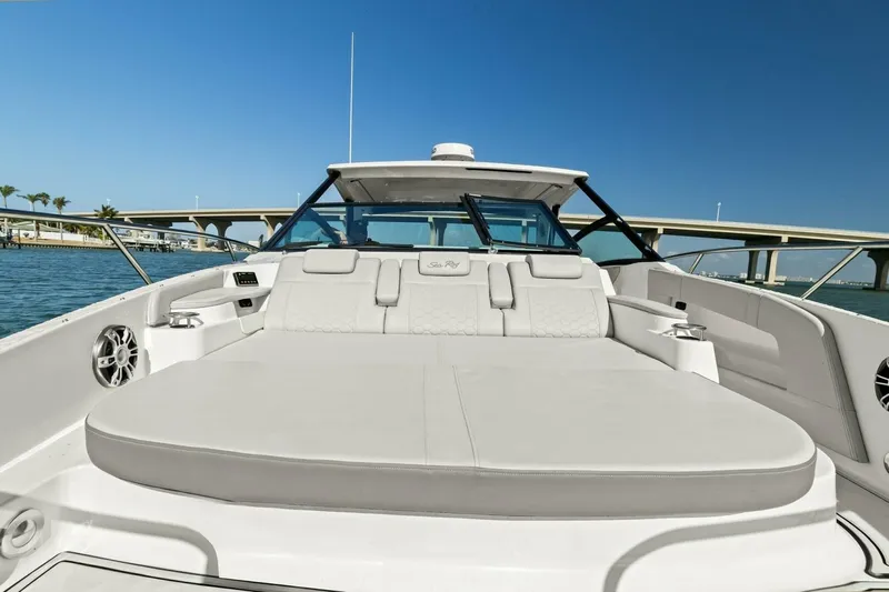  Yacht Photos Pics 2022 Sea Ray 320 Sundancer - Image 26