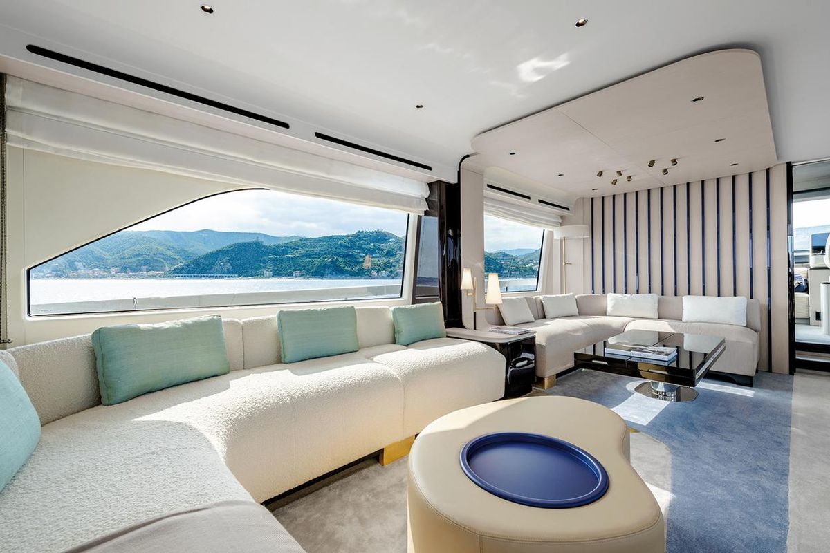2020 Azimut 77 