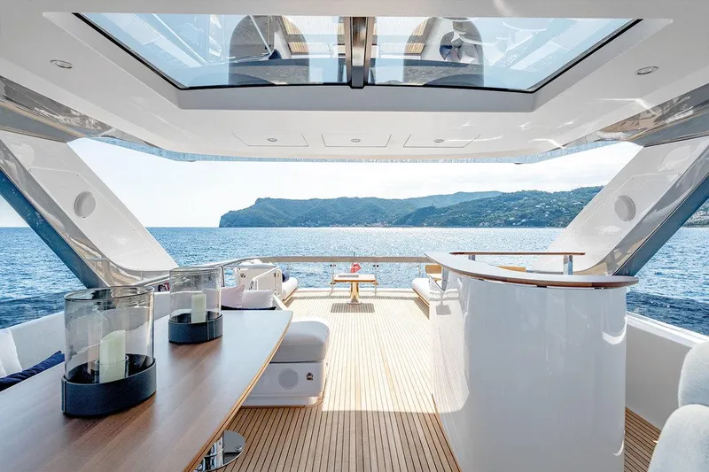 Dejavu Yacht Photos Pics Luxurious 2020 Azimut 78 yacht interior with ocean view and elegant design.