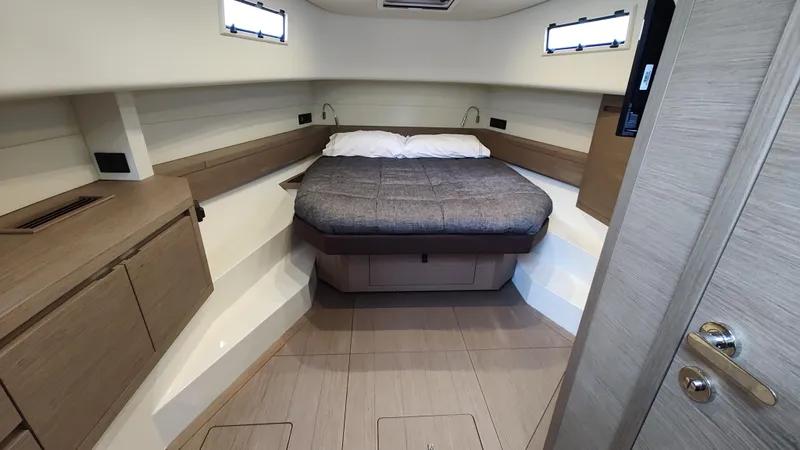 Nauti Mate Yacht Photos Pics Centerline Berth