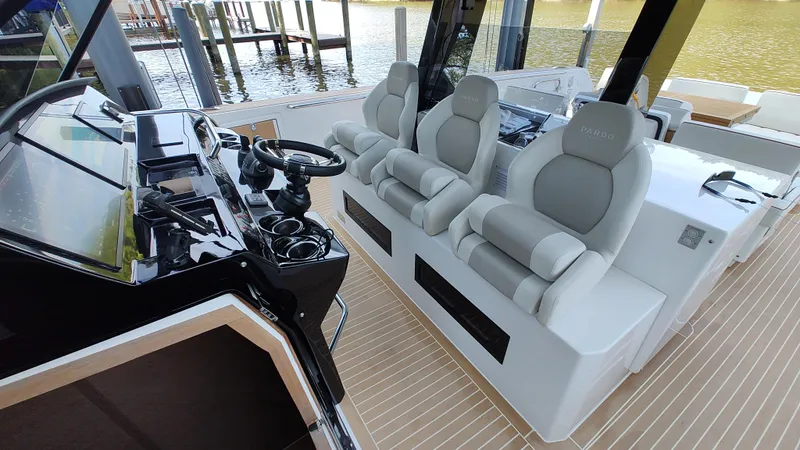 Nauti Mate Yacht Photos Pics Helm Seating